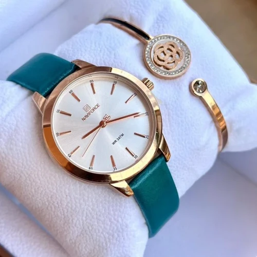 Ladies Naviforce watch with bracelet