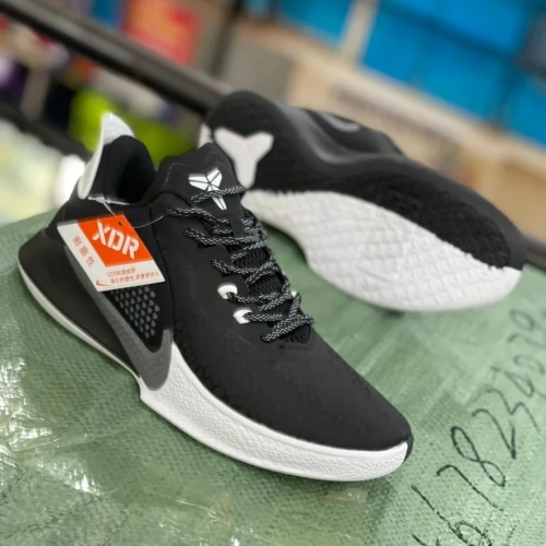 Men's classic designer Sneakers.