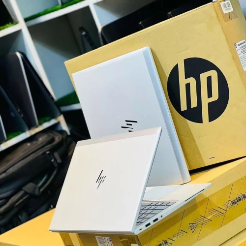 Hp Elitebook 840 G5 core i5, 16gb Ram and 256gb SSD