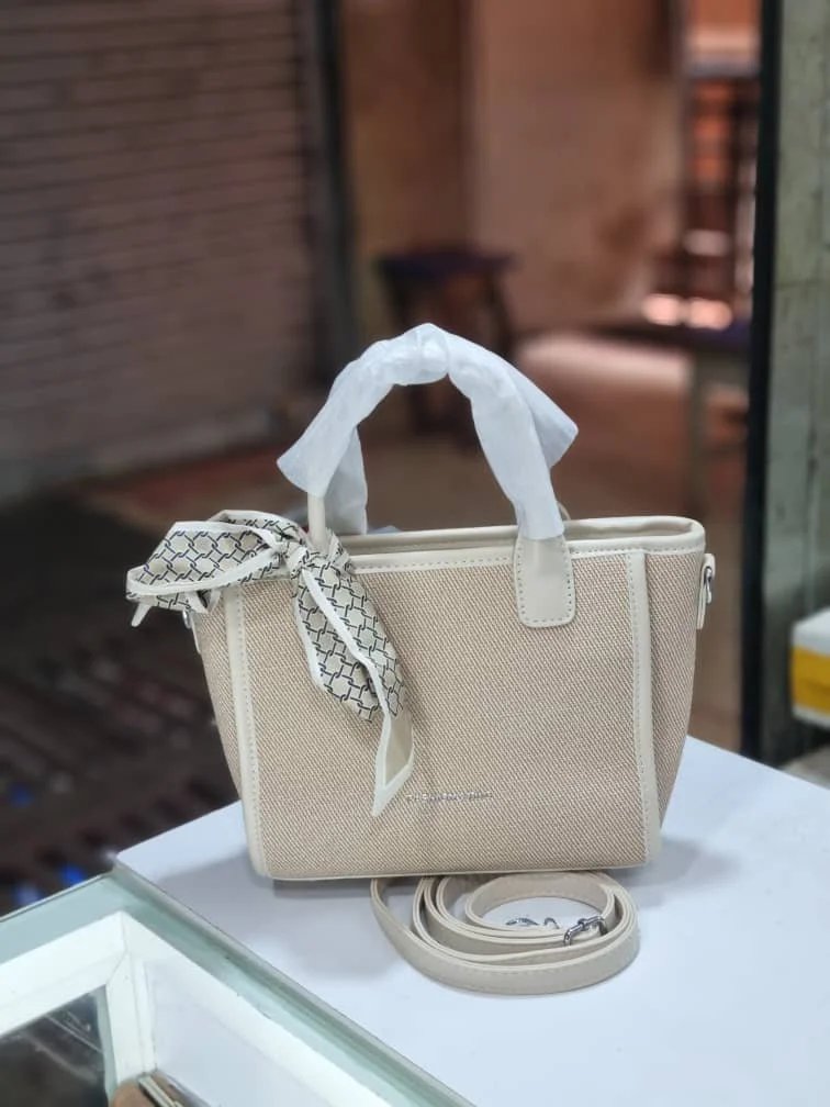 ladies fashion hand bag