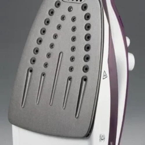 Kenwood Teflon Steam Iron 2000W 250ml with Non-stick Soleplate STP40