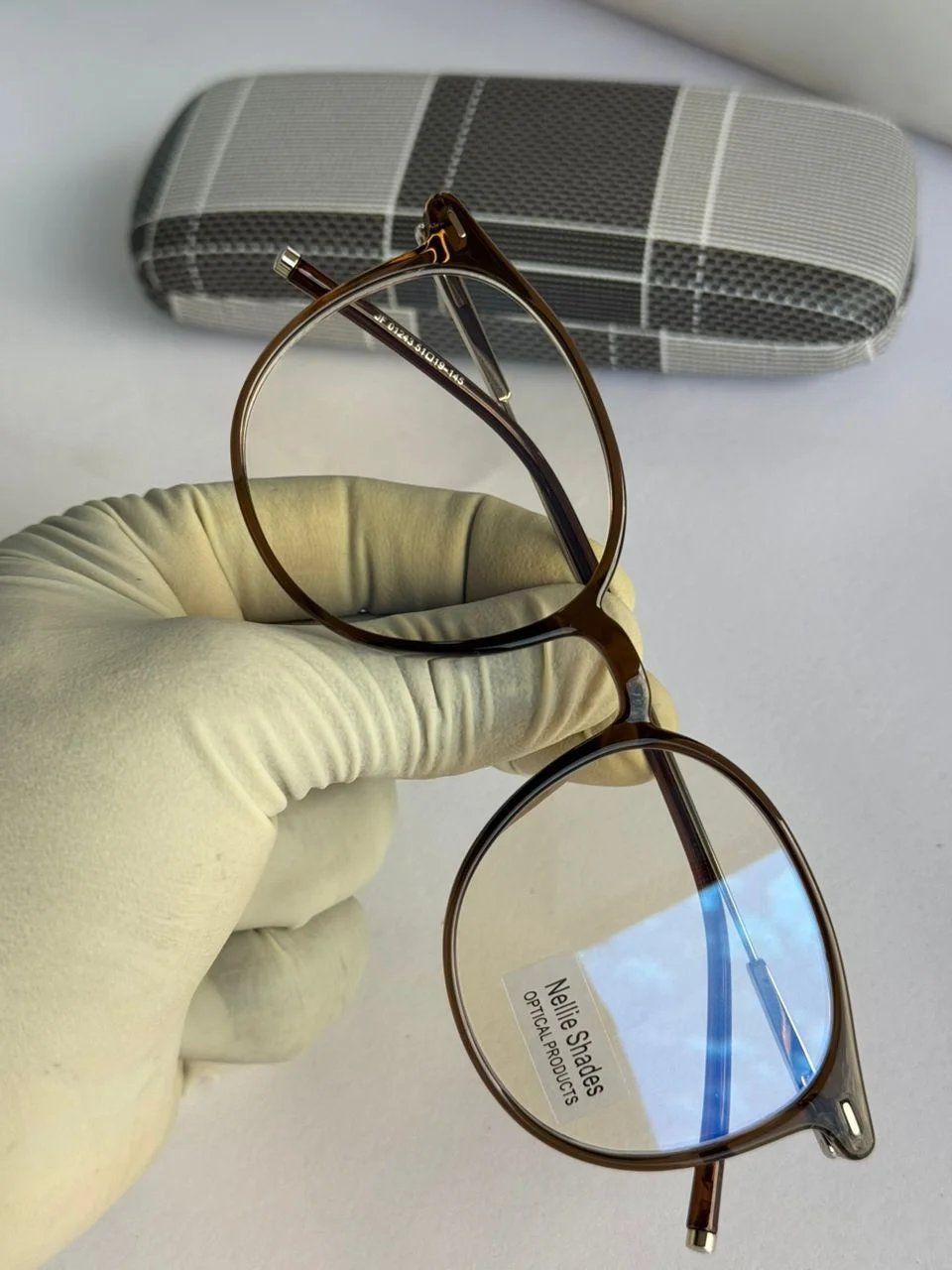 Ladies designer transparent glasses