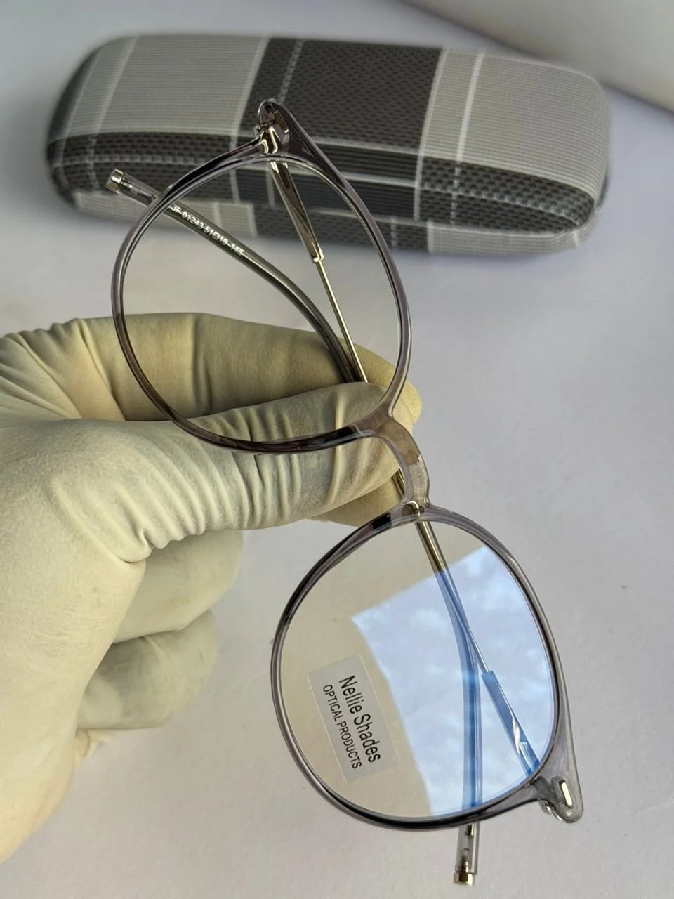 Ladies designer transparent glasses