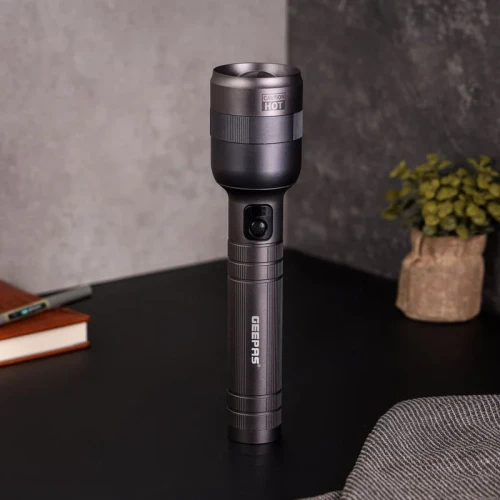 Geepas Digital Zoomable LED Flashlight-