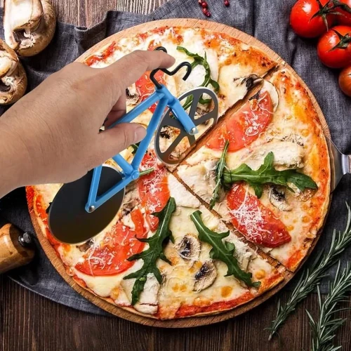 Motorcycle-themed pizza cutter, featuring a stainless steel dual-wheel design, a novel motorcycle-shaped pizza slicing tool.