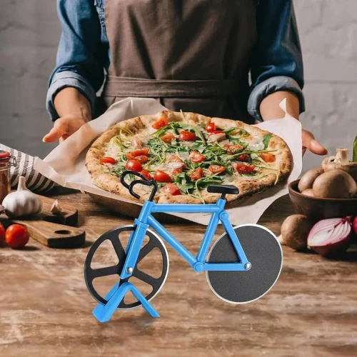 Motorcycle-themed pizza cutter, featuring a stainless steel dual-wheel design, a novel motorcycle-shaped pizza slicing tool.