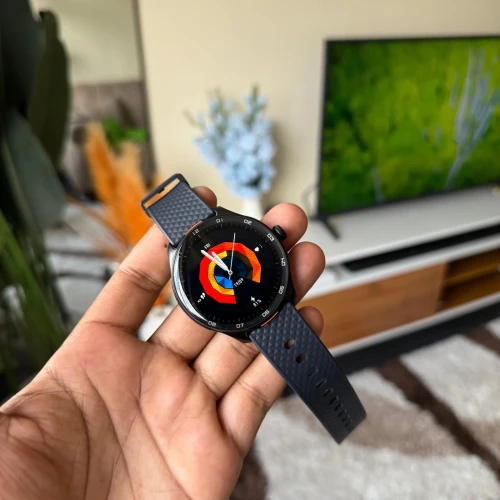 Affordable multifunctional circular smartwatch. Ip68 waterproof. Original product from Infinix