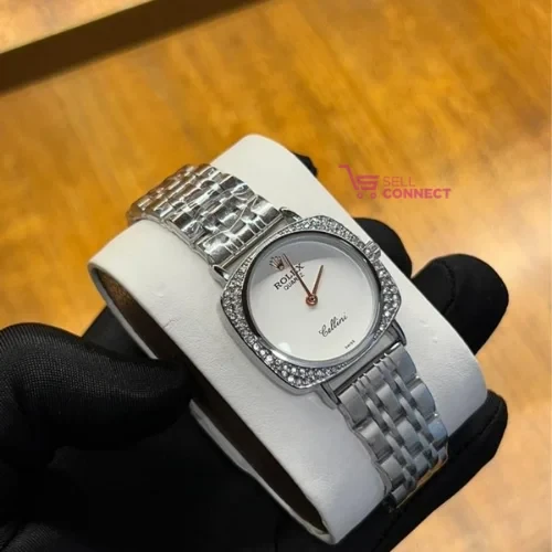 Famale classic wrist watch