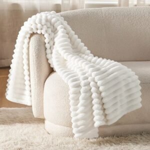 Soft white throw blanket from Bedsure!