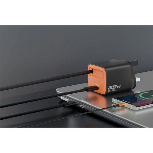 Porodo Tezpatro 30W Gan Charger - Image 2
